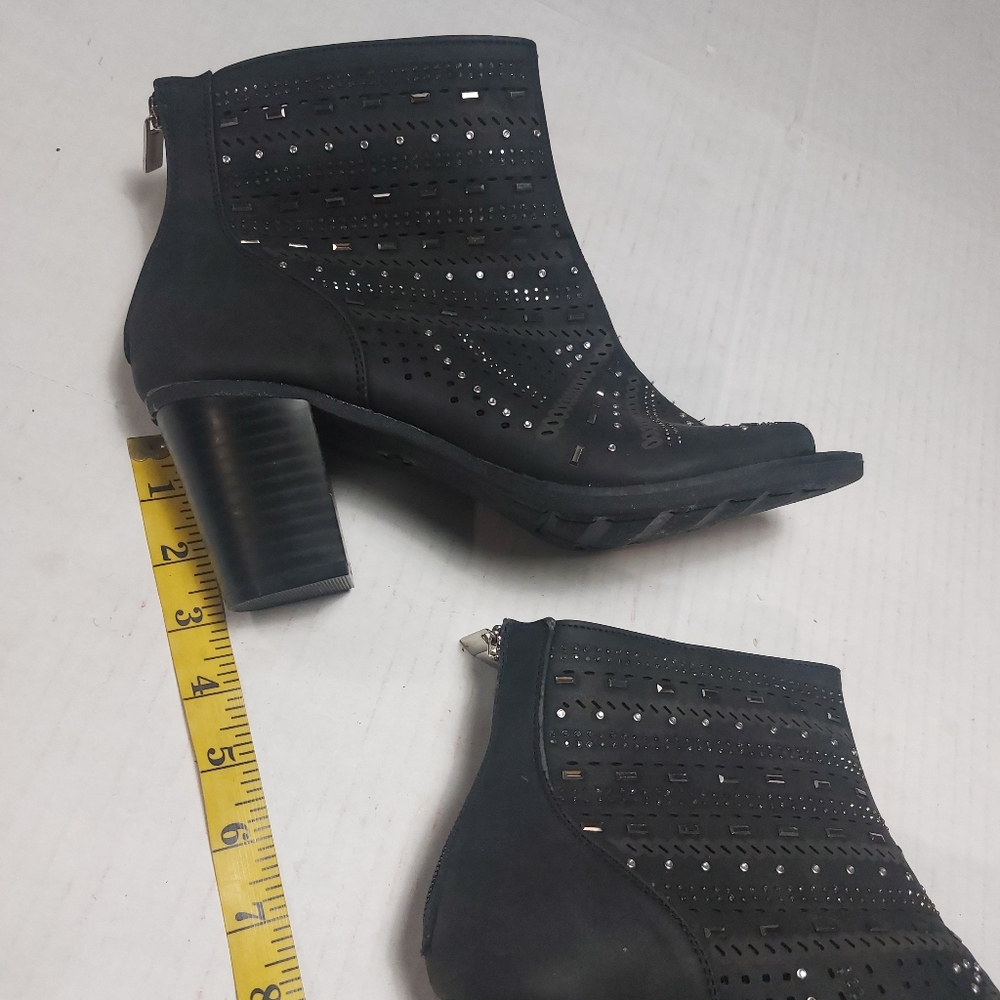 CloudWalkers by Avenue, Black Sparkle Embellished Open Toe Zip Boots Size 10W - Picture 10 of 11